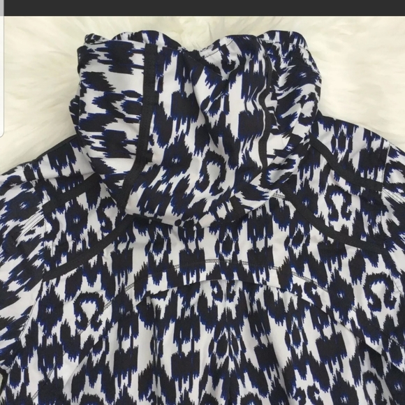 Lululemon  Run Will Power Jacket ! - Picture 5 of 15